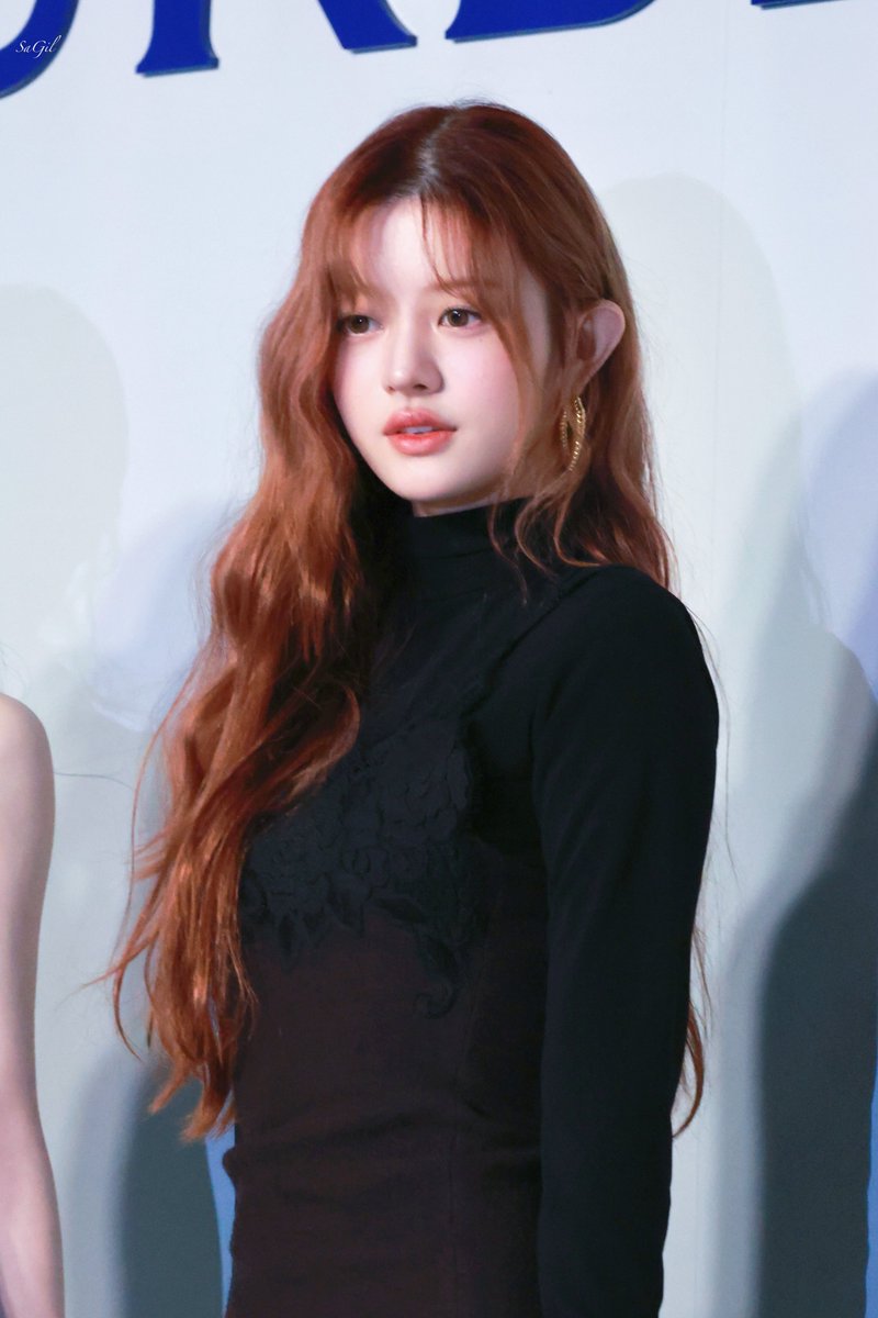 SaGil_0511's tweet photo. 241002 Burberry

#민주 #MINJU #아일릿 #ILLIT https://t.co/QQC0QW2ehQ