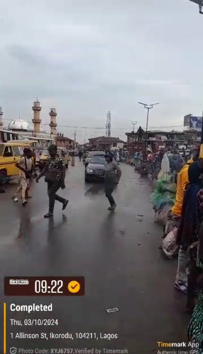 followlastma's tweet image. #FlashUpdate
#TrafficUpdate

Light showers in different parts of Lagos indicate motorists need to be extra careful while driving.

The free nature of the road might be tempting, but the need for restraint is greater.

#LASTMACares

@Gidi_Traffic 
@Sola_Giwa 
@followlasg 
@Mr_JAGs…