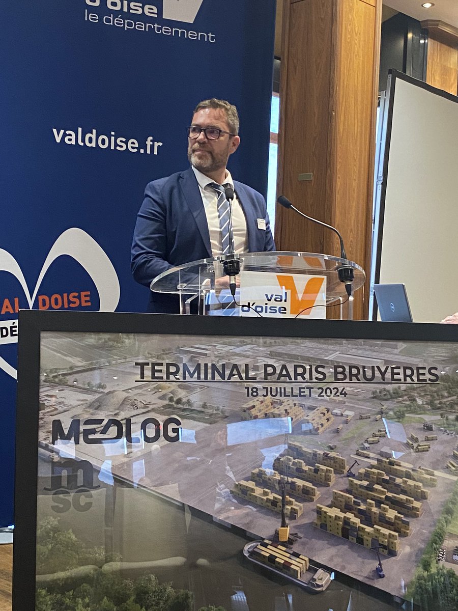 PKuchly57's tweet photo. Présentation de la plateforme multimodale (bateau/train/camion) de #Medlog filiale de #MSC à Bruyères/Oise dans … le @valdoise !
Le transport des marchandises autrement : écologique, efficace, économique et moderne !
Une bonne nouvelle pour le développement et l’attractivité https://t.co/Blgk0nDUYE