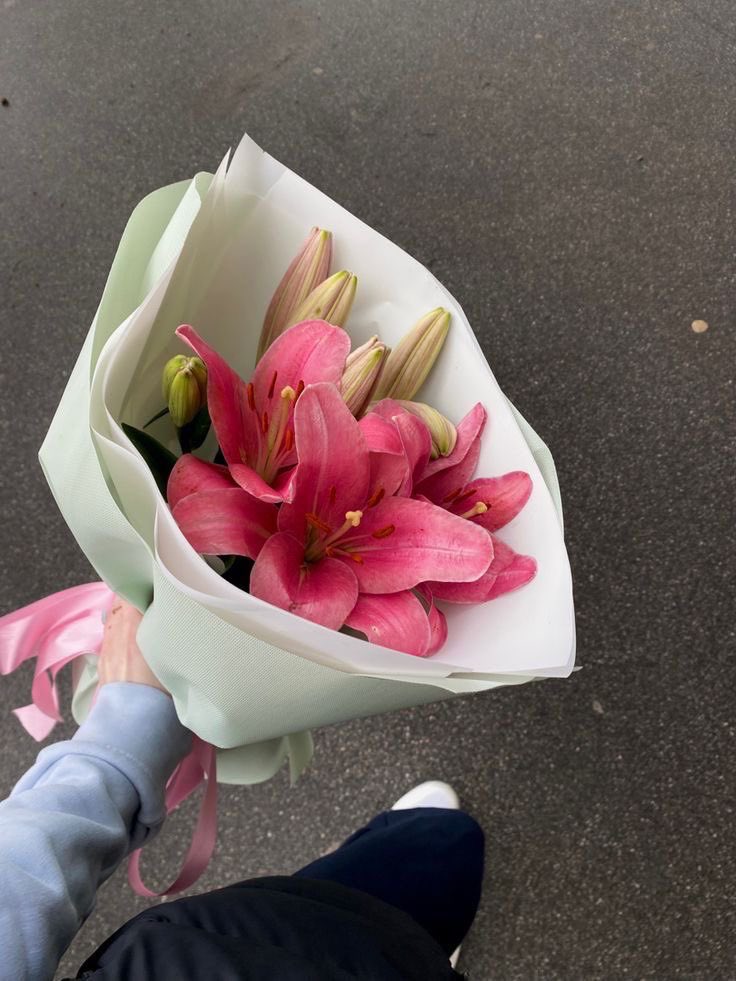 albattrus's tweet photo. Lily 🎀🫧💖 https://t.co/tgoWtOA8yR