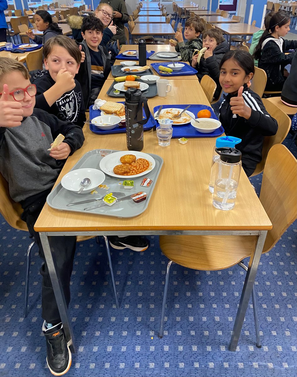 AvantiMeadows's tweet photo. Yummy breakfast this morning and a good nights sleep before our morning forest walk and morning activities. https://t.co/C887FCt3ou