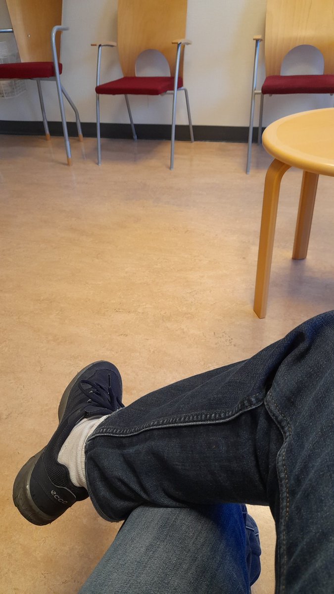 SwedishGamester's tweet photo. #GoodMorningWorld! Starting my day in the #WaitingRoom at the #HealthCareCenter. The #TestResult from my latest #bloodwork showed that my #kidneys are still failing so the #nephrologist wants another #bloodsample from me.
I hope for the very best outcome but #fear for the worst. https://t.co/GBVvVk2a5r