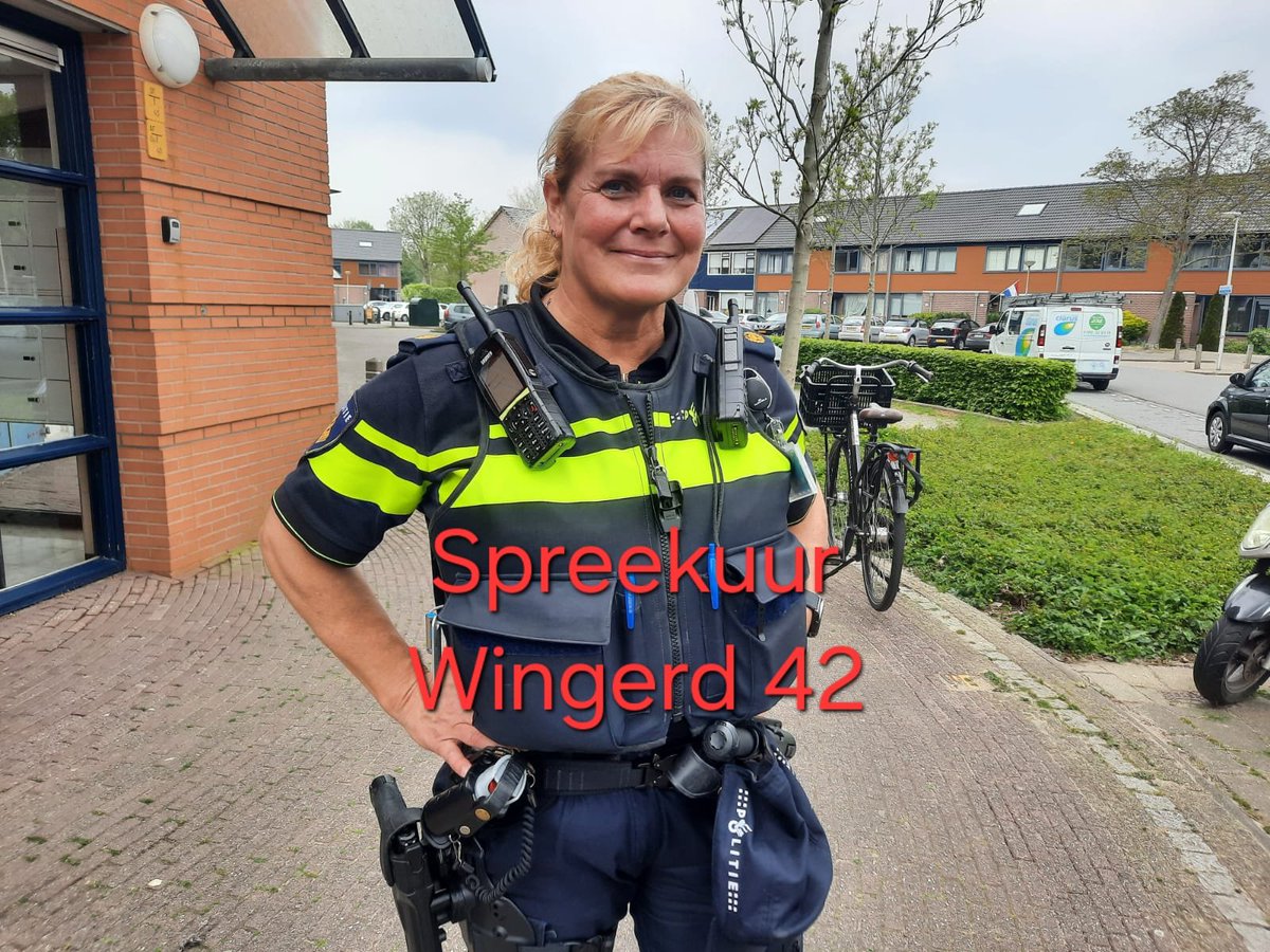 Vanmiddag 3/10 is er vanaf 13.00 uur weer wijkagentenspreekuur in de Wingerd. Ivm verscherpte regels van de woningstichting heb ik het niet in de portieken opgehangen.  
Heeft u vragen voor de politie,  dan zie ik u graag. 
Marion
#Waddinxveen #Waddinxveen #spreekuur