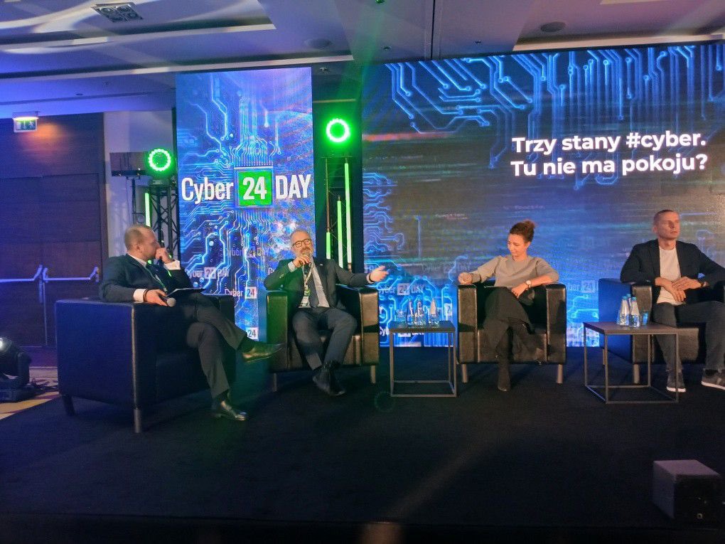 CYBER_MIL_PL (@cyber_mil_pl) on Twitter photo „Trzy stany #cyber. Tu nie ma pokoju?”
Kiedy zaczyna się wojna, a kiedy jesteśmy jeszcze w stanie pokoju w cyberprzestrzeni? O tym rozmawiali podczas #Cyber24Day:
✅ Dominik Rozdziałowski - dyrektor #DepartamentCyberbezpieczeństwa <a href="/MON_GOV_PL/">Ministerstwo Obrony Narodowej 🇵🇱</a>
✅ Izabela Albrycht <a href="/ialbrycht/">Izabela Albrycht</a>
✅ „Trzy stany #cyber. Tu nie ma pokoju?”
Kiedy zaczyna się wojna, a kiedy jesteśmy jeszcze w stanie pokoju w cyberprzestrzeni? O tym rozmawiali podczas #Cyber24Day:
✅ Dominik Rozdziałowski - dyrektor #DepartamentCyberbezpieczeństwa <a href="/MON_GOV_PL/">Ministerstwo Obrony Narodowej 🇵🇱</a>
✅ Izabela Albrycht <a href="/ialbrycht/">Izabela Albrycht</a>
✅