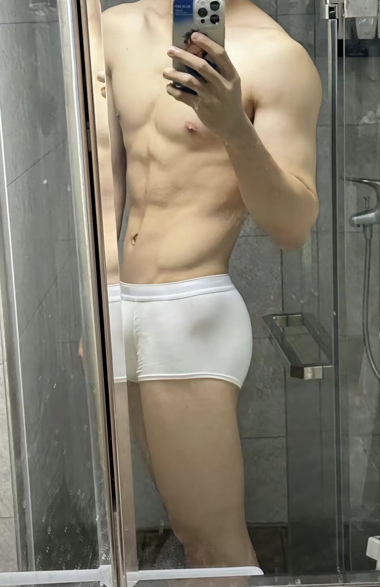 fangmowei's tweet photo. 国庆？ https://t.co/nbvwwwKYCY
