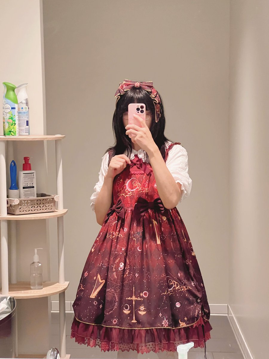 HimeUzuki's tweet photo. #angelsheart 银河提拉摆JSK
#uzukiootd 今天早上太阳关线不是很强，拍出来的图反而感觉更清晰了！
今天也是想继续收阿尔克纳型的一天~
#lolitafashion #classiclolita https://t.co/fYfvjDWAxN