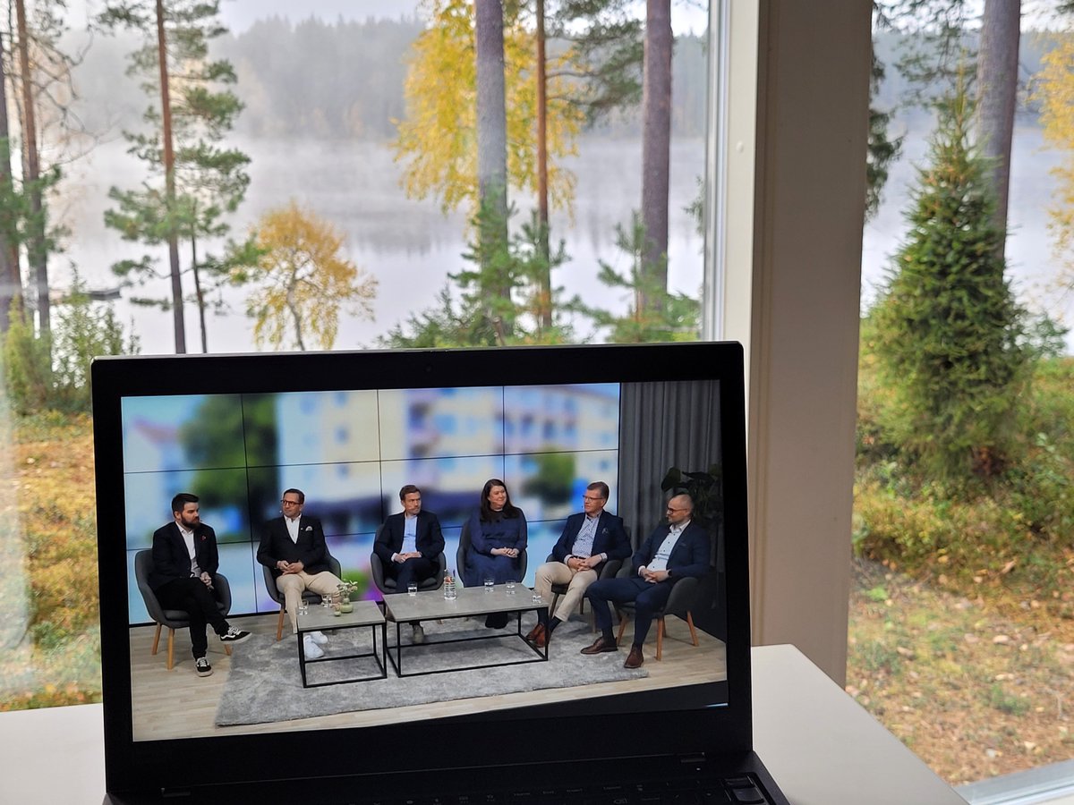 Timo Määttä (@timomaatta) on Twitter photo Asiantuntevaa puhetta - Asuntomarkkinat nyt ja huomenna!
Kiitos etuovi! 👍🇫🇮
<a href="/Etuovicom/">Etuovi.com</a> <a href="/AlmaMedia_FI/">Alma Media</a> <a href="/KarjulaJussi/">Jussi Karjula</a> Asiantuntevaa puhetta - Asuntomarkkinat nyt ja huomenna!
Kiitos etuovi! 👍🇫🇮
<a href="/Etuovicom/">Etuovi.com</a> <a href="/AlmaMedia_FI/">Alma Media</a> <a href="/KarjulaJussi/">Jussi Karjula</a>