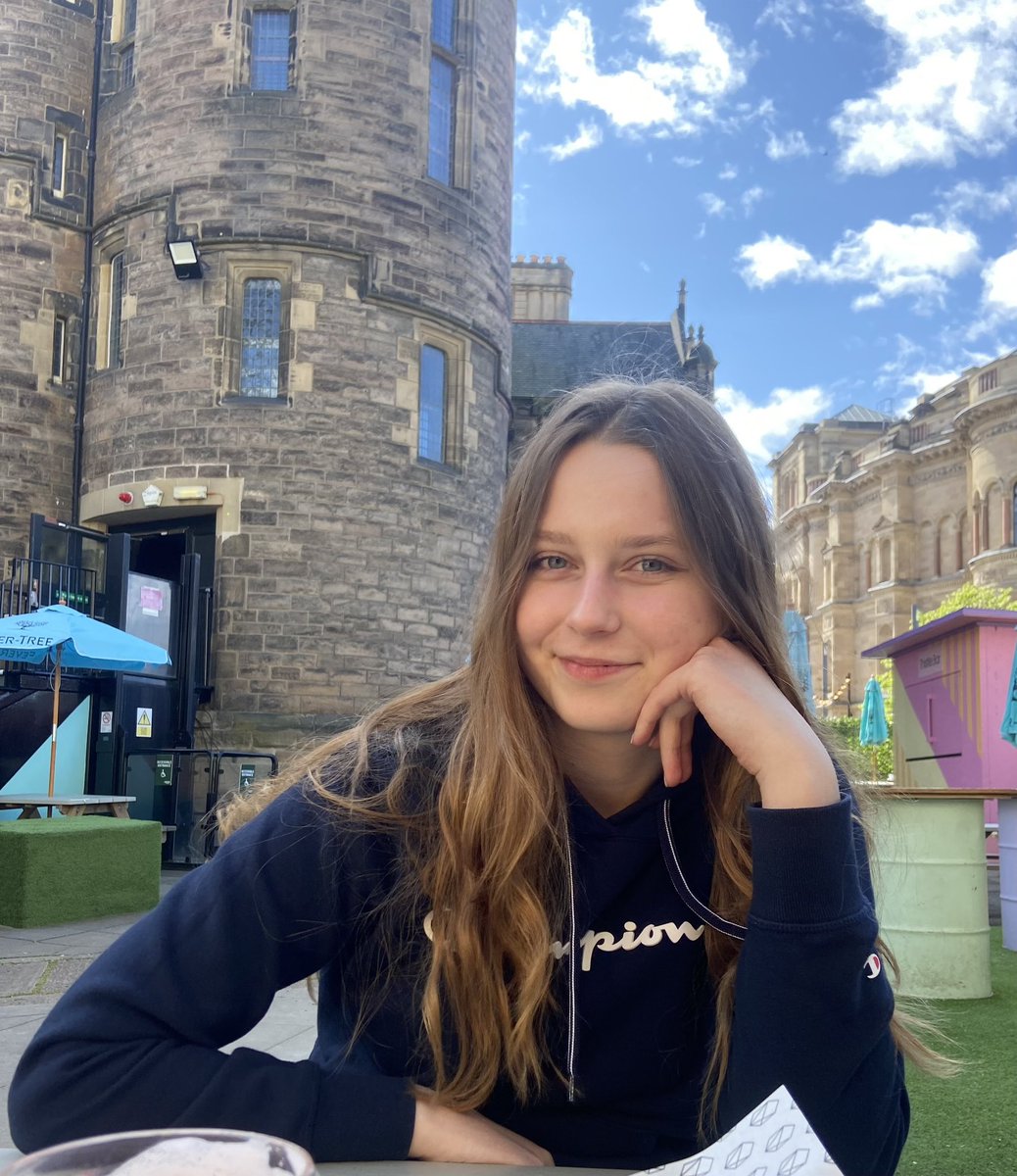 Gratulacje!! 22 letnia Polka Aleksandra Osuchowska w najbliższą sobotę odbierze stypendium i nagrodę Royal Academy of Engineering! Królewska Akademia Inżynierii w Wielkiej Brytanii doceniła tak młodego człowieka, za wkład Oli w badania nad technologią Hyperloop. Dołączając do