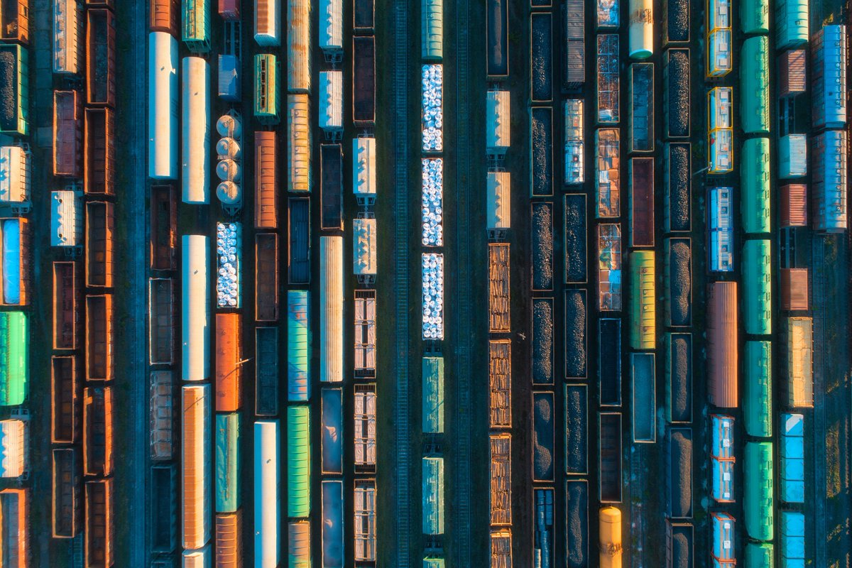 📢 Avui és la segona jornada del cicle 'Reforma mercat CO2 en el sector transport' <a href="/Enginyeria/">Enginyers Industrials de Catalunya</a>. 🚛 No us perdeu "Transport de mercaderies per ferrocarril", per l'Efrain Larrea <a href="/efrainlarrea/">Efrain Larrea</a>!

🕕 18:00 - 20:00
📍 Híbrid (Via Laietana, 39, i online)
🔗tinyurl.com/y7jvj3wy