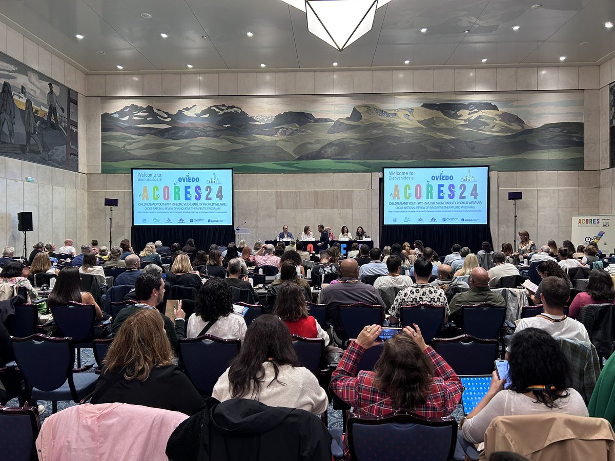 Da comienzo #ACORES24 con la sesión inaugural. Damos la bienvenida a todos los asistentes desde el Hotel de la Reconquista en Oviedo.
