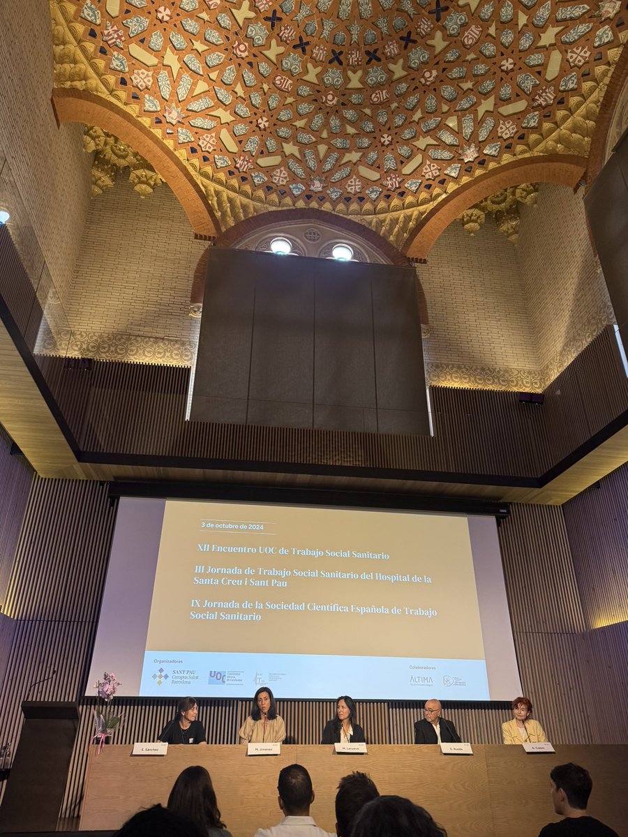 Taula inaugural del XII Encuentro UOC de Trabajo Social Sanitario.
<a href="/UOCesalut/">UOC Estudis de Ciències de la Salut</a> #MUTSS <a href="/SocialScetss/">SCETSS</a> <a href="/HospitalSantPau/">Sant Pau - Campus Salut Barcelona</a>