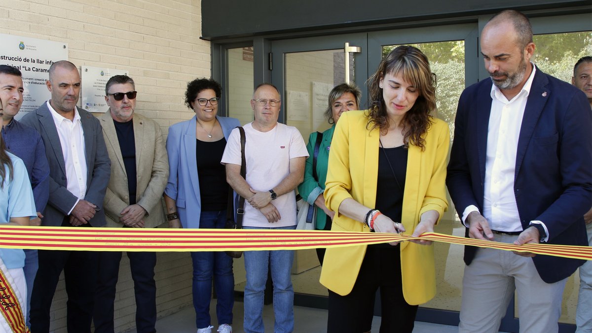 RoquetesCom's tweet photo. 📽️VÍDEO: https://t.co/NhUniwNoSe
📺Reportatge de la inauguració de la nova llar d'infants #LaCaramella 🏡
✅Reviu una jornada plena d'emocions viscuda pels infants, famílies i ciutadania de #Roquetes https://t.co/sjH1gC2d1C