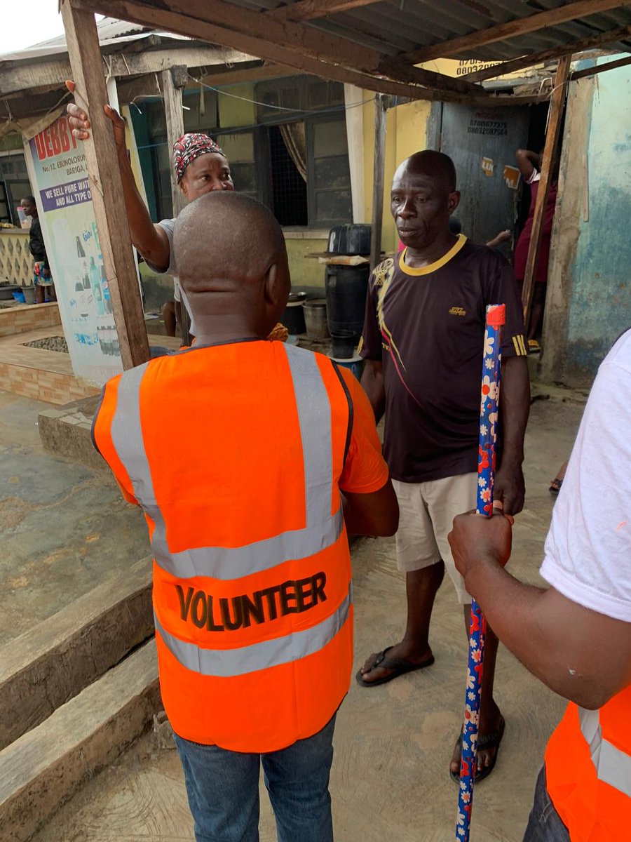 OptigreenNG's tweet photo. Environmental Outreach on Oct 1st - Bariga, Lagos! 🎉
See our beautiful, vibrant volunteers in action! 🤩
Join the movement! Share your eco-friendly habits and let’s keep our community clean and green 🌿
#MakeRoomForLife #WorldCleanupDayNG #LetsDoItNigeria #worldcleanupday 💚 https://t.co/eLxqoW7EqA