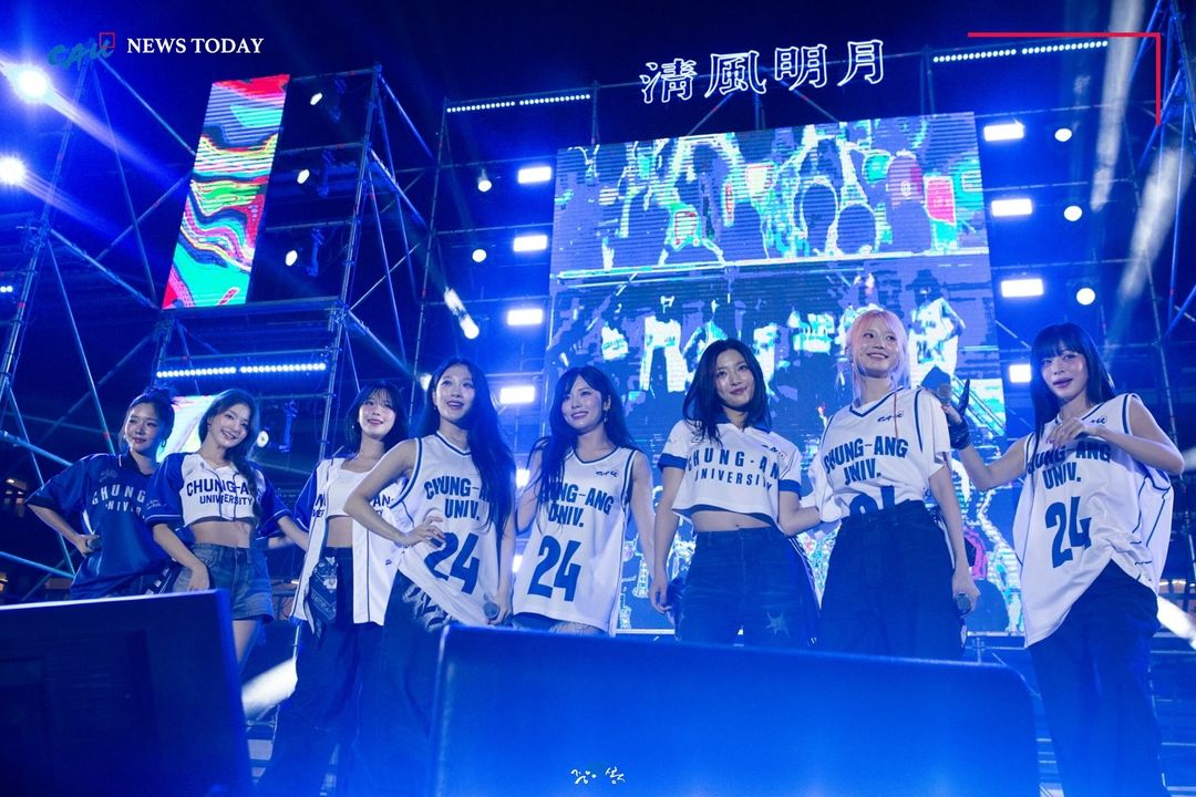 fiq_D_flover's tweet photo. -Chung Ang University Instagram update with #fromis_9-

#fromis_9 #프로미스나인
@realfromis_9 https://t.co/rZgTxePgmx