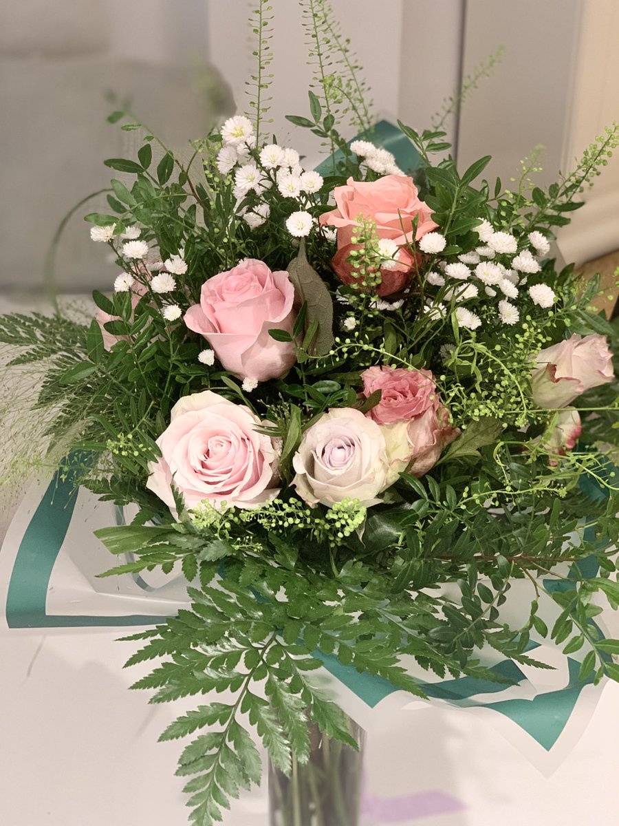 Otro año que huele a primavera siendo otoño 📷
#happybirthay #3octubre #aniversari #amigos #friends #photografy #nofilter