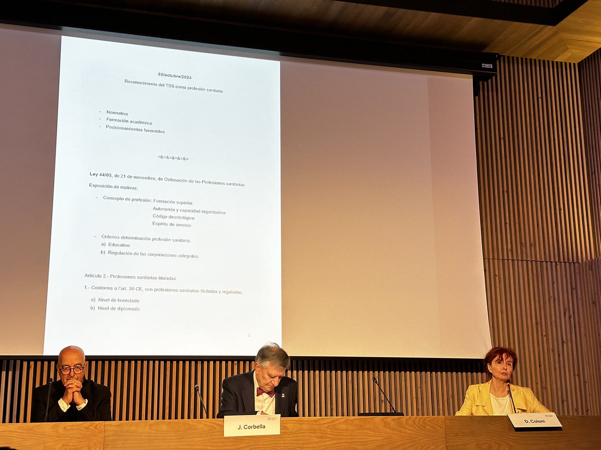 BiancaBelBar's tweet image. Reconocimiento del #trabajosocialsanitario #tss como profesión sanitaria #LOPS @UOCuniversitat @UOCesalut @SocialScetss