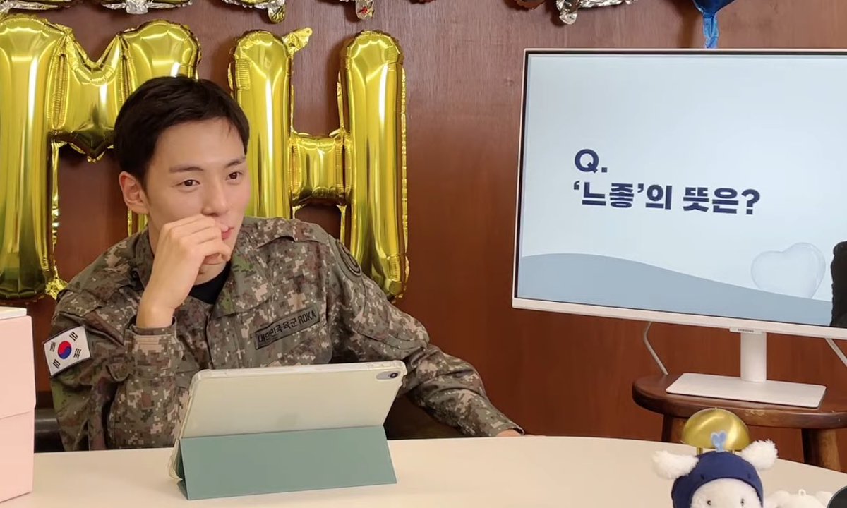 아 ㅅ발 느좋보더니 >> 이거 .. 돼? << 의 눈빛으로 스탭 쳐다보는 거 개웃기네 진짴ㅋㅋㅋㅋㅋㅋㅋㅋㅋㅋㅋㅋㅋㅋㅋㅋㅋㅋㅋㅋㅋㅋㅋㅋㅋㅋ저도 처음에 오해했어요 어감이 좀 그래가지고