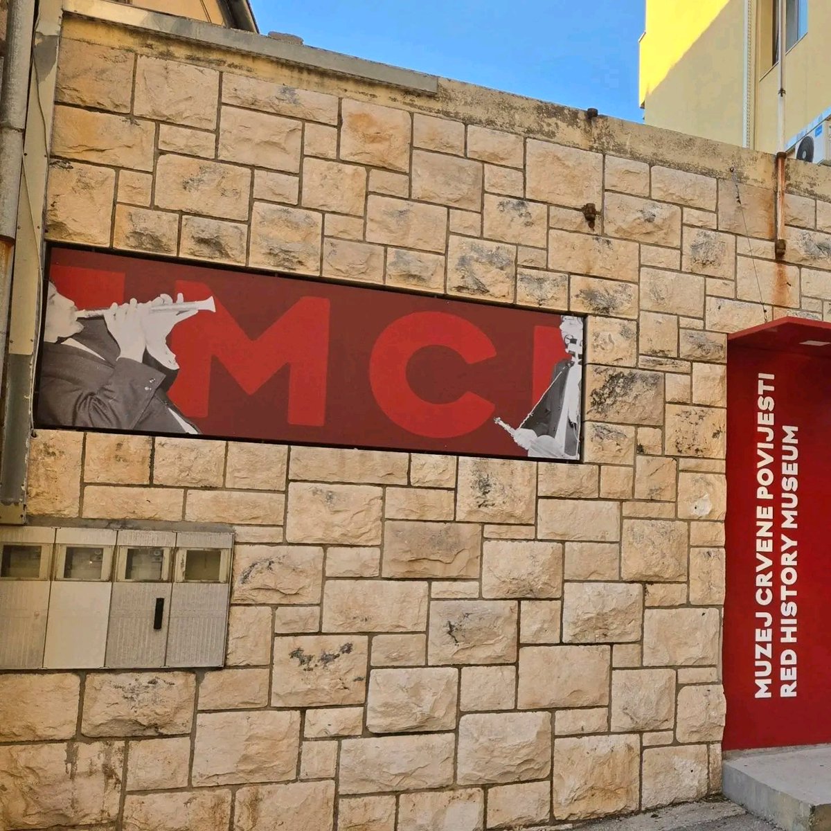 WDubrovnik's tweet photo. Naisten Pankki/Women’s Bank Dubrovnik was visiting the Red History Museum!
We were guided by historian Ivan Lujo and one of the museum’s founders, Kristina Mirošević. 
Thank you. Hvala. Kiitos. 🧡
It was an amazing evening with history, exiting stories and good company. 
Hvala 🧡 https://t.co/B25pV4W6Vb