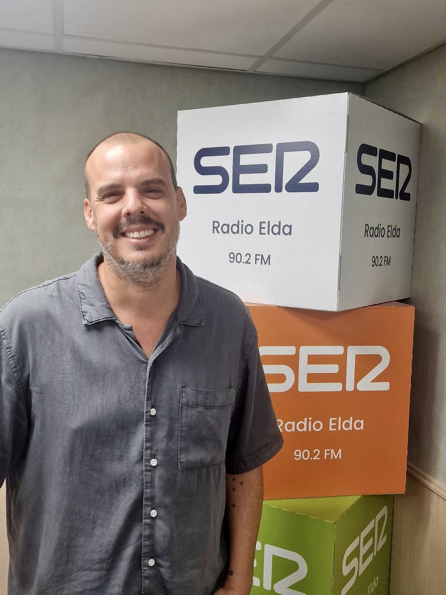 🎙️Ayer, el compañero y concejal de Cultura Iñaki Perez Rico estuvo en Radio Elda Cadena SER hablando de todo lo que está por venir dentro del ámbito de la #cultura en #Elda 
 
👂Escucha la entrevista en el enlace 🔗 bit.ly/3Y8pIXl