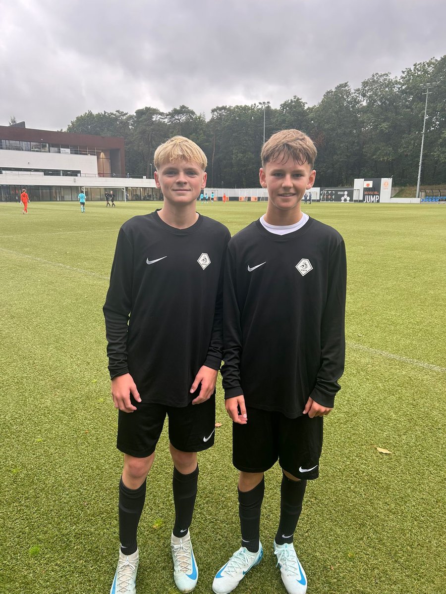 sch_akademy's tweet photo. 🦁 Minne Bruinsma en Sven Kramer speelden deze week met de voorselectie van Oranje onder 15. Klasse bezig jongens! https://t.co/B9lg88zJBC