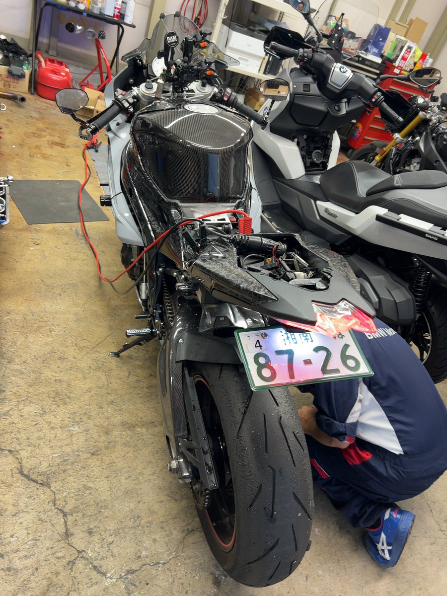 shonancoco3's tweet photo. 299km/hは出せませんでした🥲
一般走行だと前走ってる人に追いついちゃうから267km/hが限界だった…

無事エンジンランプ点灯してまた入院しました😇
エキゾーストバルブが原因みたい🤦‍♂️ https://t.co/PEl7XFNkFQ