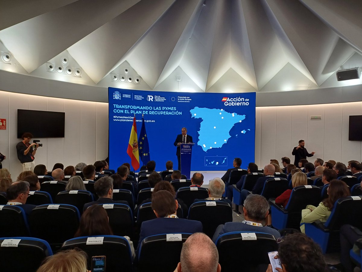 El ministro <a href="/jordihereub/">Jordi Hereu</a> da la bienvenida a la jornada 'Transformando las Pymes con el Plan de Recuperación'.

🗣"Las pymes sois vitales para la transformación del tejido productivo".