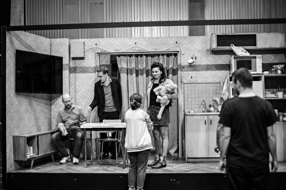 Cyril Pesenti (@pesenti_cyril) on Twitter photo WOZZECK 🦾
Hier s’est tenue la #premiere de #Wozzeck mise en scène <a href="/RichardBrunel/">Richard Brunel</a> à l’Opéra de #Lyon !
Accueil du public chaleureux, orchestre éblouissant et plateau vocal en très grande forme <a href="/Stephdegout/">Stéphane Degout</a> 💫
#Bravo à toutes les équipes du spectacle 👏🏻 WOZZECK 🦾
Hier s’est tenue la #premiere de #Wozzeck mise en scène <a href="/RichardBrunel/">Richard Brunel</a> à l’Opéra de #Lyon !
Accueil du public chaleureux, orchestre éblouissant et plateau vocal en très grande forme <a href="/Stephdegout/">Stéphane Degout</a> 💫
#Bravo à toutes les équipes du spectacle 👏🏻