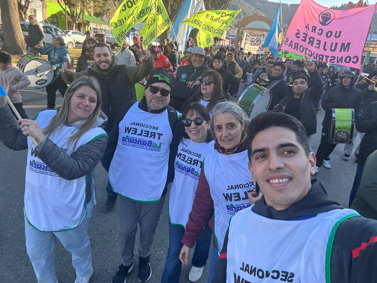Marcha 02.10.24
<a href="/labancaria_tre/">La Bancaria Seccional Trelew</a> 
Esquel Chubut