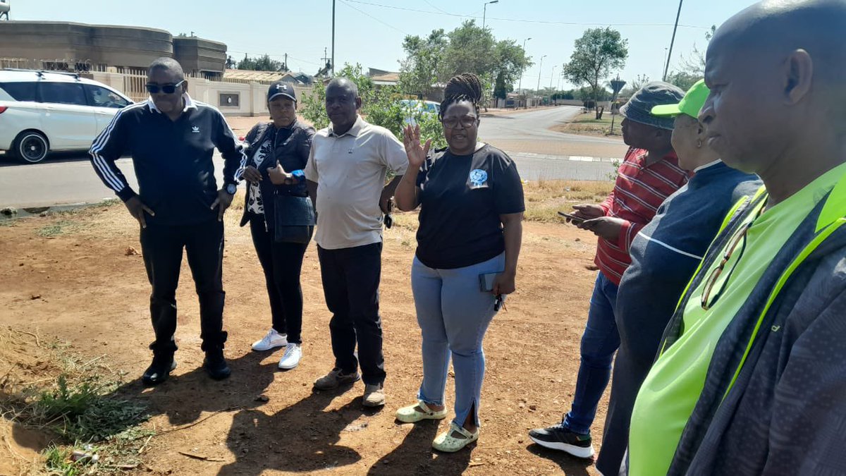 ActionSATshwane's tweet image. ActionSA Tshwane Section 79 Chairperson for Utilities Cllr. @Flora_Monama01 &amp;amp; team conducted an oversight visit in Ga-Rankuwa, Unit 23. They were responding to community calls regarding specific constant sewage blockages in the area. #WeAreLed #LetsFixTshwane