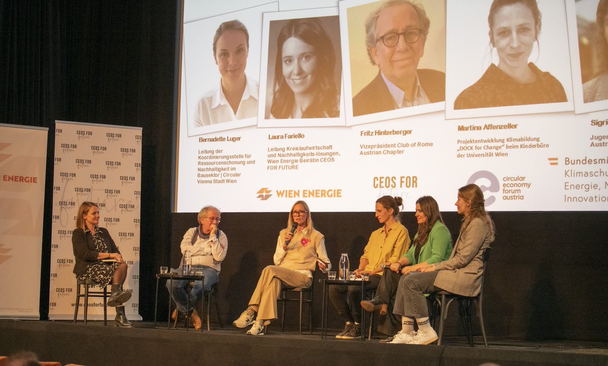 ceos4future's tweet photo. 👉 Mehr Infos &amp; Fotos: https://t.co/yjema3Nv1B war die #CircularMovieNight 2024 - Paneldiskussion und Filme zu Lösungen für eine lebenswerte, nachhaltige und kreislauffähige Stadt der Zukunft. Kooperation #CircularEconomyForumAustria #CEOsFORFUTURE @WienEnergie https://t.co/eU60xrl7LH