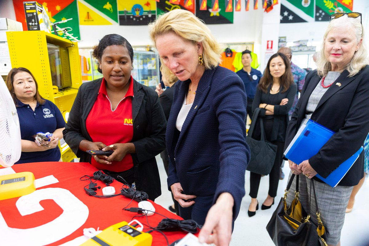 ColemanUSAID's tweet photo. 💡The U.S. is delivering on commitments to support Papua New Guinea's electrification goals.
@USAID has connected >225k households to ⚡️since 2020. Our delegation visited a solar company & discussed the full #devfinance toolkit w/energy business leaders, entrepreneurs, & MFIs. https://t.co/ufHauzeLAw