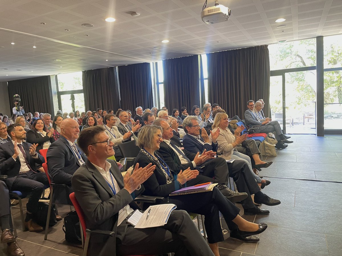 Fédé. Hospit. de France Provence Alpes Côte d’Azur (@fhf_paca) on Twitter photo 🚀Lancement de la Journée Régionale !🚀
11h: Ouverture de la journée par Le Président de la #fhfpaca, <a href="/SenateurMilon/">Alain Milon</a>
Merci Chantal Lassoutanie, 1ère adjointe au Maire de Brignoles et élue communautaire déléguée à la cohésion sociale, pour son introduction inspirante!✨ 🚀Lancement de la Journée Régionale !🚀
11h: Ouverture de la journée par Le Président de la #fhfpaca, <a href="/SenateurMilon/">Alain Milon</a>
Merci Chantal Lassoutanie, 1ère adjointe au Maire de Brignoles et élue communautaire déléguée à la cohésion sociale, pour son introduction inspirante!✨