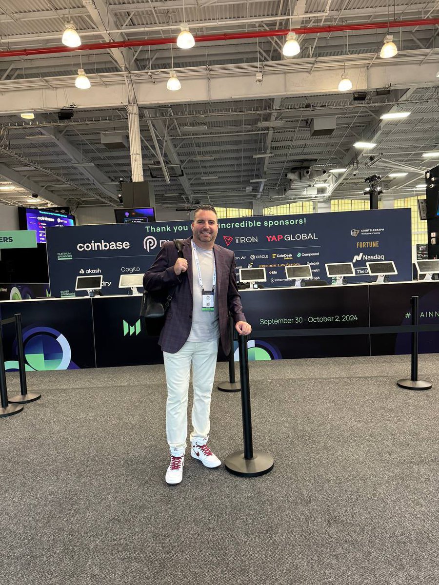 LedgerAI_Aura's tweet image. Those that tuned in to our latest AMA will know all about Bob’s trip to #Mainnet2024 and the institutions he held extremely productive conversations with, but here are a handful of photos from what was an unforgettable experience for Bob and for LedgerAI! $LEDGER