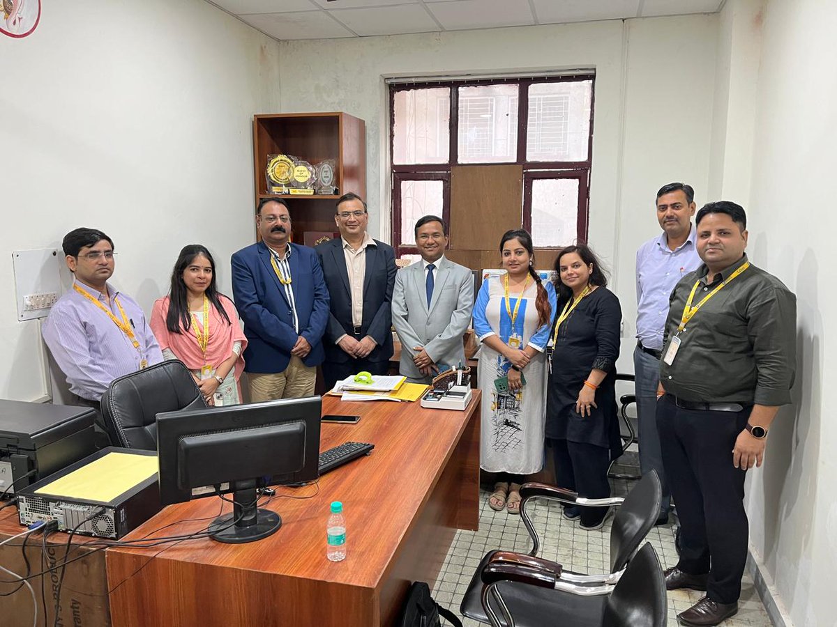 GNIOTCollege's tweet image. GNIOT signs an MOU with Gennext IT on October 1, 2024, to prepare students for the industry. Led by CEO Amit Gupta, this partnership bridges academia and industry for future IT professionals.

#MOU #SkillDevelopment #IndustryCollaboration #EmpoweringStudents #GNIOT #GennextIT