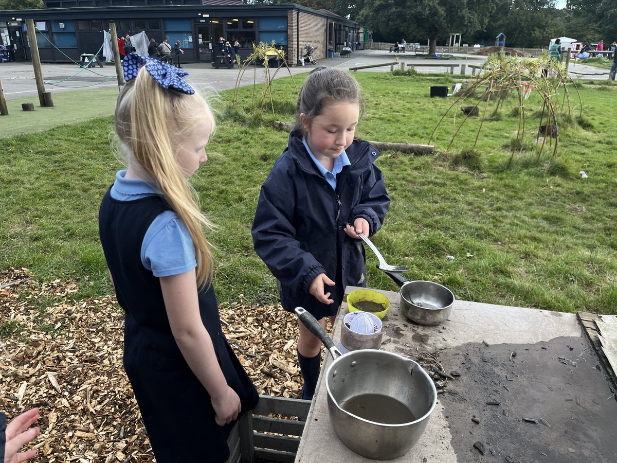 GrangeValley1's tweet photo. Thank you to everyone that attended our OPAL Play and Stay session yesterday. It was lovely to see you all enjoying our outdoor play and learning provision. We look forward to seeing you all again soon! https://t.co/kGdTX1dh2m