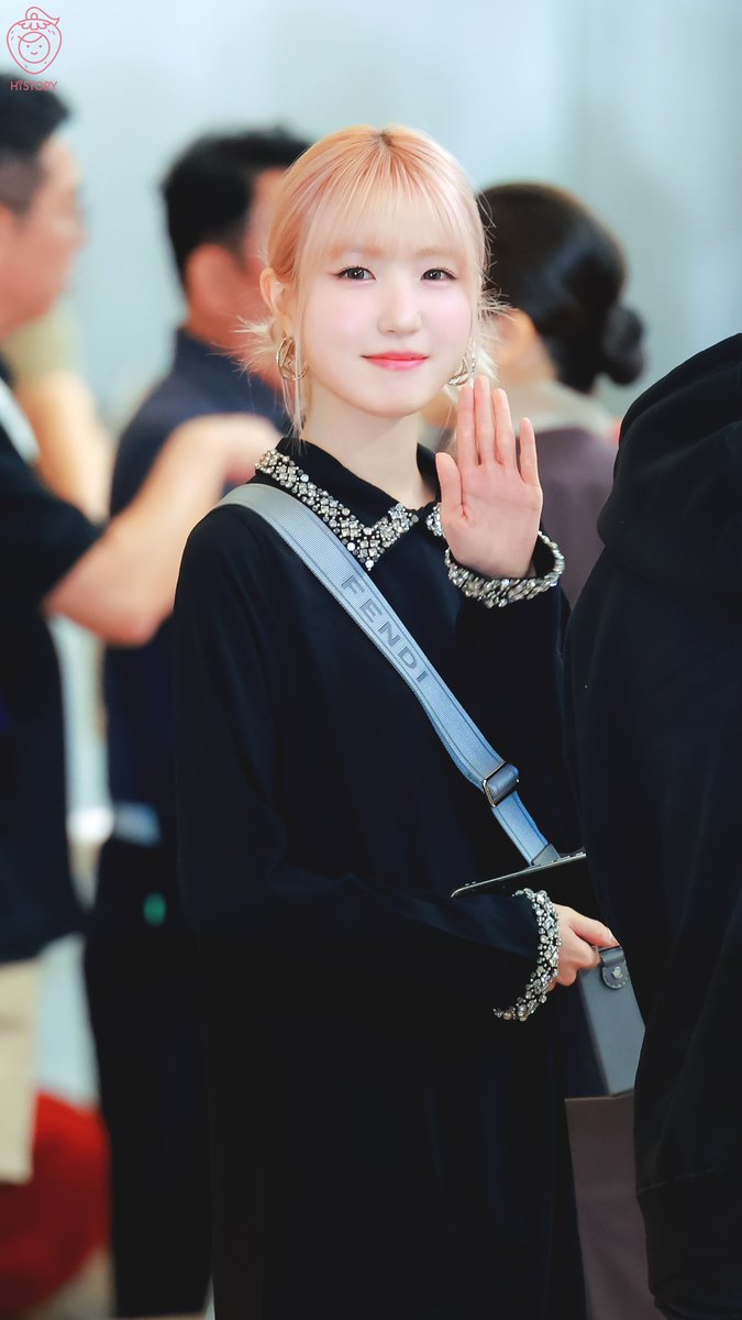 Hitomi_story's tweet photo. 241002 히토미 ICN 출국
#本田仁美 #혼다히토미 #SAYMYNAME #SMN #세이마이네임 https://t.co/tzBUmSOV6x