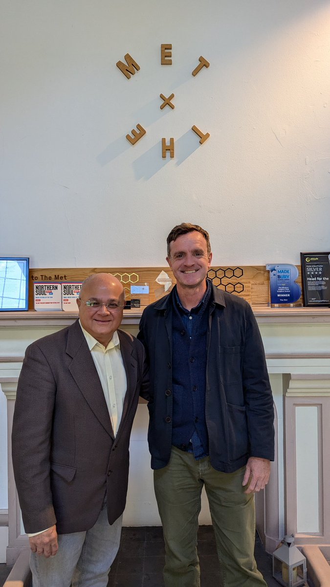 RiRisDanceAcad's tweet image. 🌄 Morning meetings with our friends @themet @david_soitis talking all things The Magic Stick 🪄 (And lots more) ✨

✨️ Production company - Ri Ri’s Dance Acad
💻 Produced by @RushiMunshi
💡 Concept, directed &amp;amp; written by Ria Meera Munshi
💰 Funded by @ace_thenorth #LetsCreate