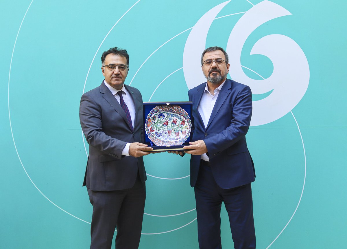 Filistinli öğrencilere yönelik gerçekleştirilen yüksek öğrenim mülâkatları için Kahire’de bulunan YÖK Başkan Vekili Haldun GÖKTAŞ ve beraberindeki heyet Kahire Yunus Emre Enstitüsünü ziyaret etti.