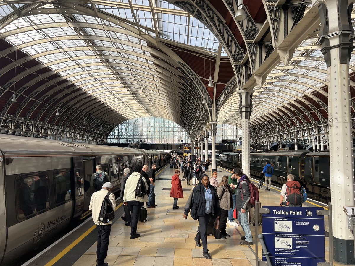 Eric Phillips tweet media