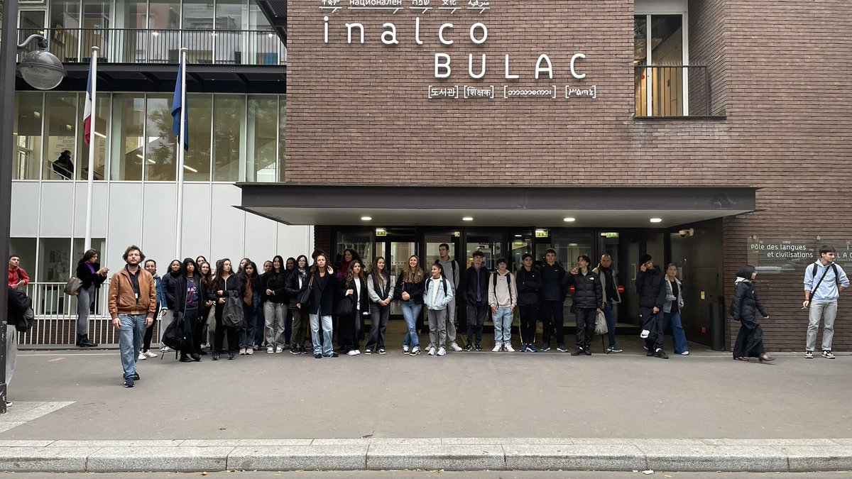 NoelleSedilot's tweet photo. Lycée L7 M. Sortie à l’INALCO de la 1G1 et la Tale LLCE pour fêter la 2 ème édition des Journées du Patrimoine Culturel Immatériel sur les pratiques culinaires et alimentaires. Thème du projet EOL et une entrée thématique à « Como agua para chocolate ». @dareic @EspAcVersailles https://t.co/nHyRQ66nuN