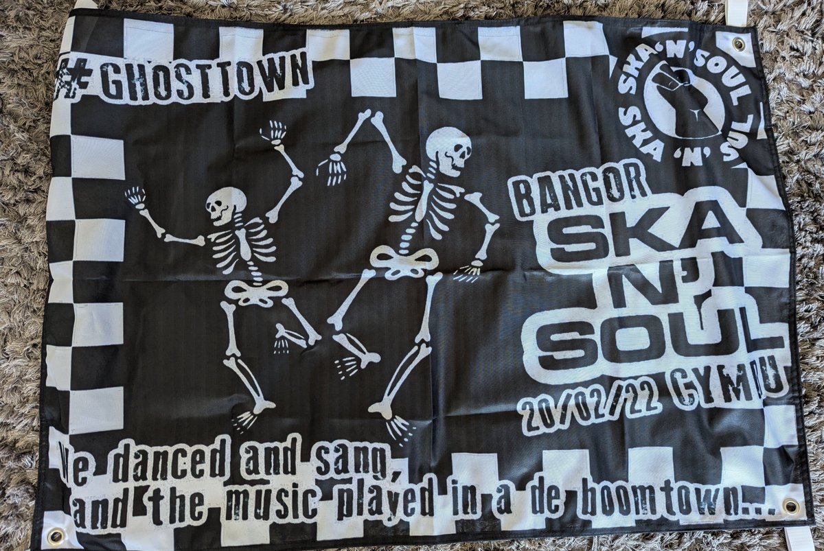 BSkansoul's tweet image. The Specials lyrics to #GhostTown ring so true after all these years ,you just got to put them on a flag aye 👍🏻✊🏻 together with our logo go hand in hand aye .
Diolch @JPEGdesignprint 

We danced and sang and the music played in a de Boomtown.