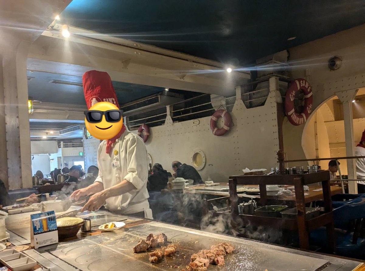 T66391587's tweet photo. 来ました沖縄！
母の還暦祝いで希望を叶えれました。
これも会社の手当てのおかげ！

着いていきなりステーキ！
目の前で焼いてくれて楽しめました！
シーサーのコップも貰えました。

https://t.co/jNWzQrxrDK

#SDG
#家族旅行手当
#沖縄 https://t.co/qzwCspiwPq
