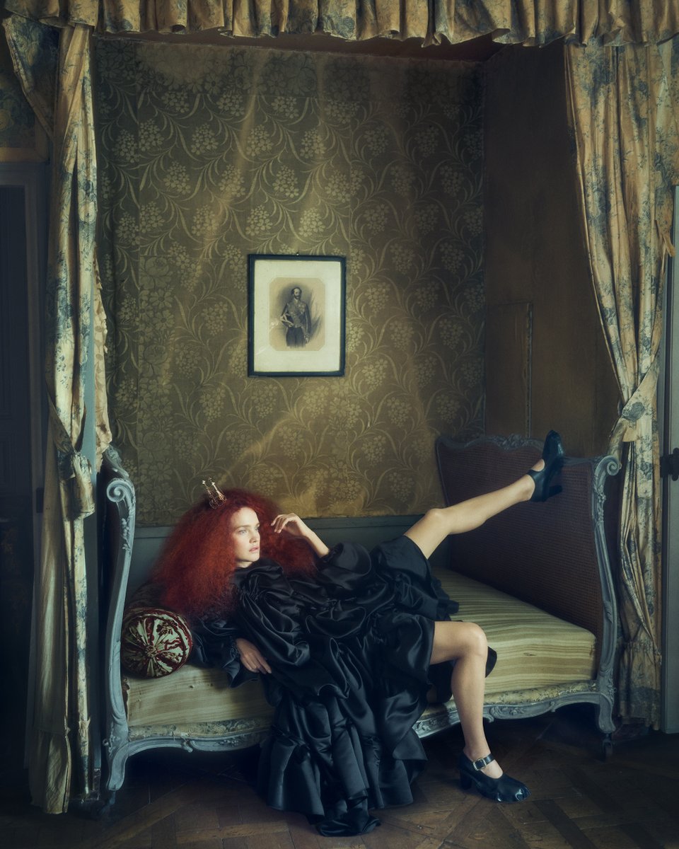 CR FASHION BOOK tweet media