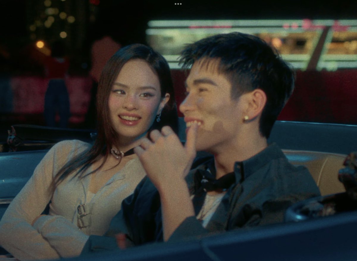 iiiayyKIM's tweet photo. ขอได้มั้ย ขอสักเรื่อง แบบเป็นเพื่อนสนิทกันมาตั้งแต่เด็ก แต่มีช่วงที่โฟ้ดต้องย้ายไปตปท แต่แอลลี่ชอบโฟ้ดมาตลอด แอบรัก ติดเฟรนด์โซนไรงี้ สุดท้ายกลับมาเจอกันตอนโตขึ้น แอลลี่เลยแบบชั้นจะไม่ปล่อยแกไปไหนอีกแล้ว ถ้าแกจะมีใครสักคน คนนั้นต้องเป็นชั้นเท่านั้น
 #OHMY_ALLYxFOURTH  #ALLY_OHMY https://t.co/BcbUnb6zXE