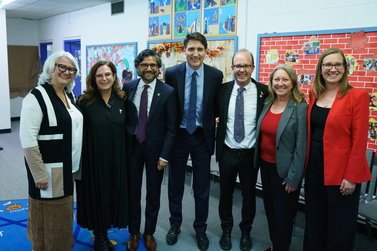 Justin Trudeau tweet media