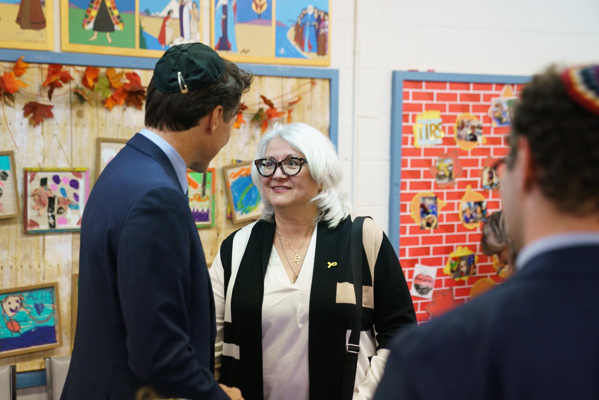 Justin Trudeau tweet media