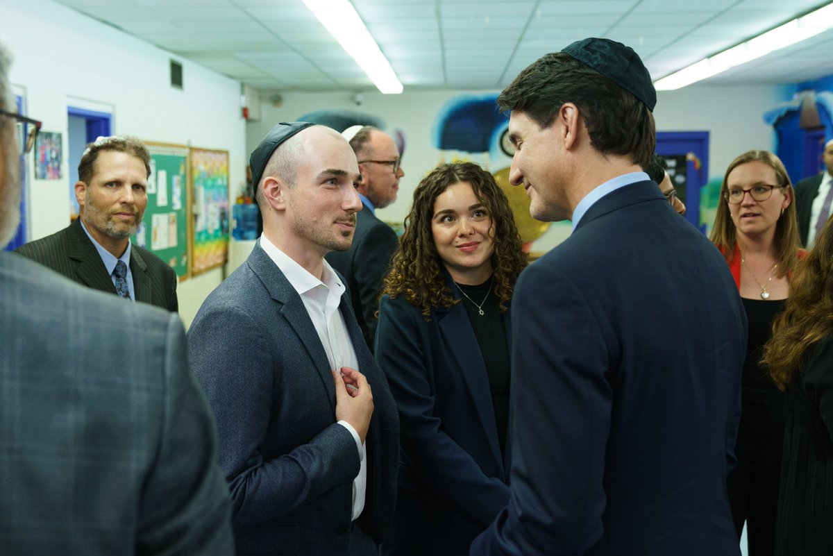 Justin Trudeau tweet media
