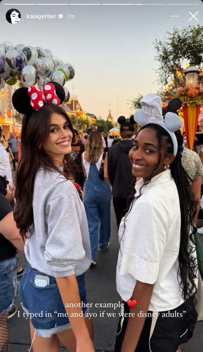 izzy 🫐 tweet media