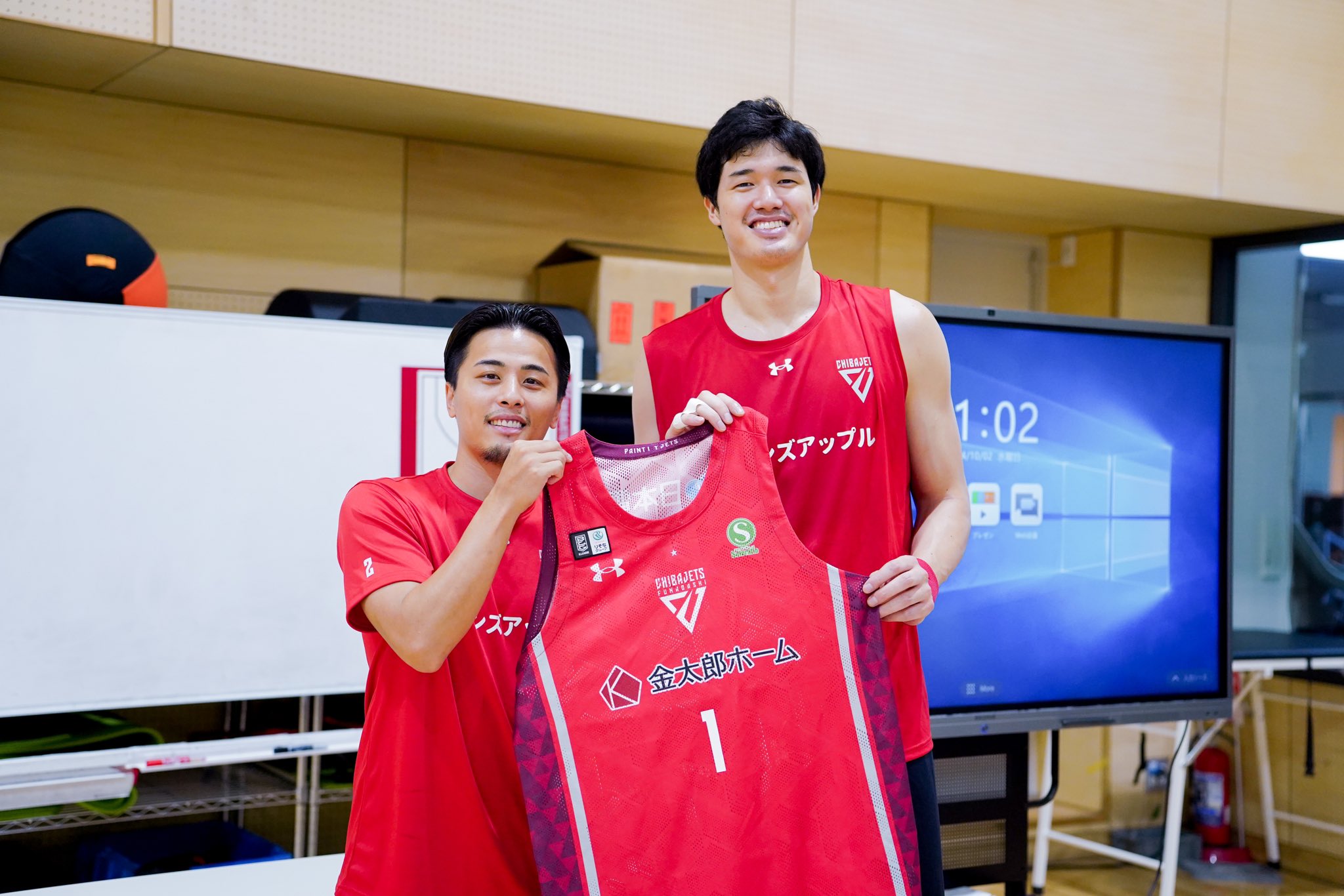 新品 千葉ジェッツ 非売品 2024 大き Tシャツ 富樫勇樹 渡邊雄太 新品 千葉ジェッツ 非売品 2024 大き Tシャツ 富樫勇樹 渡邊雄太