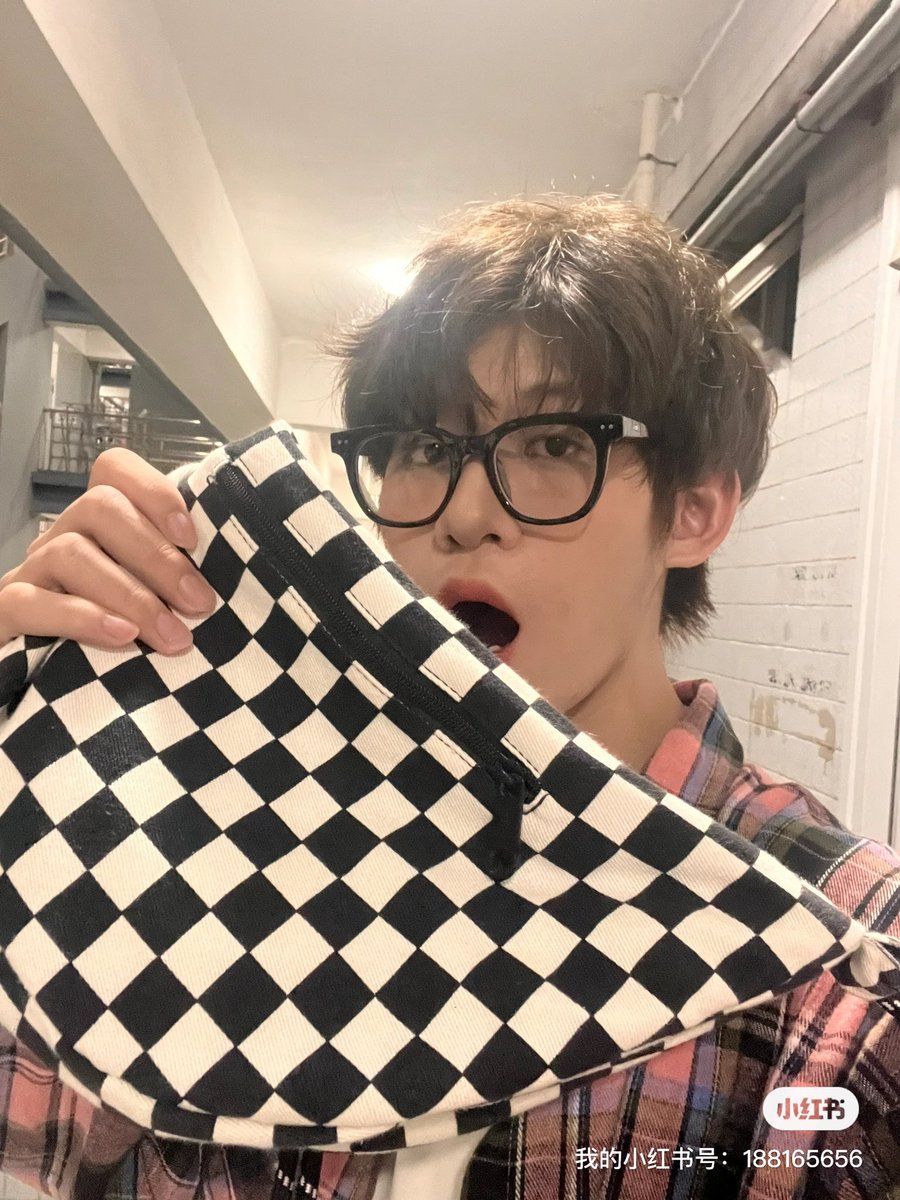 1078722149Jun's tweet photo. 记录晚归-----饿了吃个饺子包吧 https://t.co/rGEaH0VBFI